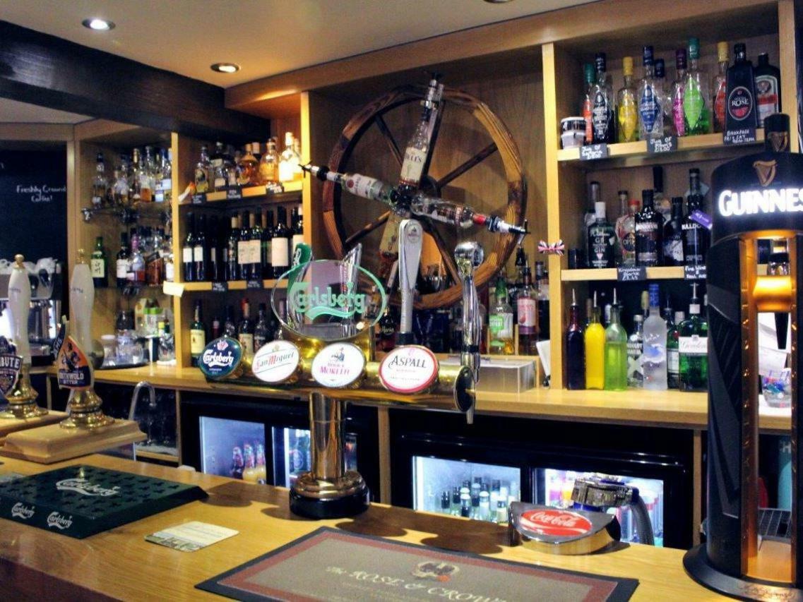 The Rose And Crown 호텔 Thorpe-le-Soken 외부 사진